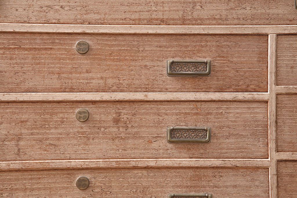 中古　大人の上品さ漂う伝統工芸品の加茂総桐箪笥(総桐たんす、加茂箪笥、衣装箪笥、引き出し)(R-047941)