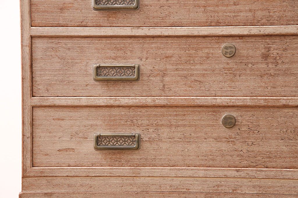 中古　大人の上品さ漂う伝統工芸品の加茂総桐箪笥(総桐たんす、加茂箪笥、衣装箪笥、引き出し)(R-047941)