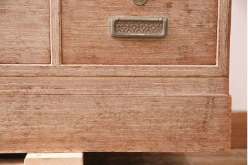 中古　大人の上品さ漂う伝統工芸品の加茂総桐箪笥(総桐たんす、加茂箪笥、衣装箪笥、引き出し)(R-047941)