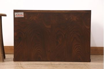 中古　ダイナミックな木目と豪華な金具が魅力的な岩谷堂の衣装タンス(和タンス、引き出し、チェスト、テレビ台)(R-047942)