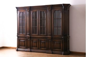 中古美品　イギリス輸入家具　特大サイズ!　オーク材　クラシカルな組み立て式キャビネット(定価約140万円)(収納棚、食器棚)(R-047943)