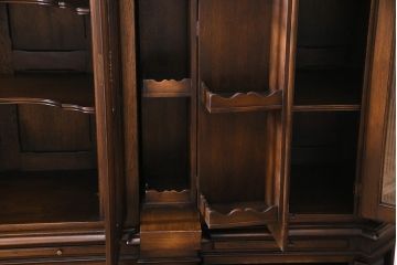 中古美品　イギリス輸入家具　特大サイズ!　オーク材　クラシカルな組み立て式キャビネット(定価約140万円)(収納棚、食器棚)(R-047943)