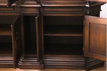 中古美品　イギリス輸入家具　特大サイズ!　オーク材　クラシカルな組み立て式キャビネット(定価約140万円)(収納棚、食器棚)(R-047943)