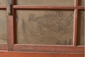 和製アンティーク　前面ケヤキ材　赤みがかった木色が目を引く上手物の重ね戸棚(収納棚、食器棚、キャビネット、ガラス戸棚)(R-047947)