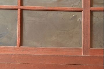 和製アンティーク　前面ケヤキ材　赤みがかった木色が目を引く上手物の戸棚(収納棚、食器棚、キャビネット、ガラス戸棚)(R-047948)