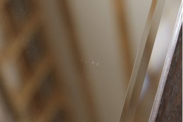 イギリスアンティーク　エレガントな佇まいが魅力的なオーク材製のドレッシクングチェスト(サイドボード、サイドチェスト、キャビネット)(R-047952)