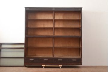 【簡易リペア限定品】和製アンティーク　ナラ材製　たっぷり収納できるのが嬉しい銀モールガラス入り戸棚(食器棚、収納棚、キャビネット、ガラス戸棚、サイドボード)(R-047955)
