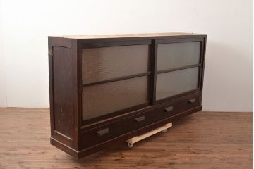 【簡易リペア限定品】和製アンティーク　ナラ材製　たっぷり収納できるのが嬉しい銀モールガラス入り戸棚(食器棚、収納棚、キャビネット、ガラス戸棚、サイドボード)(R-047955)
