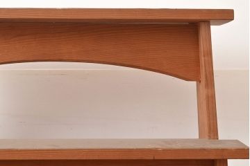 和製アンティーク　ディスプレイにおすすめ!素朴な木味が懐かしい雰囲気を醸し出す飾り棚(花台)(R-047956)