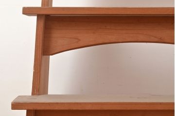 和製アンティーク　ディスプレイにおすすめ!素朴な木味が懐かしい雰囲気を醸し出す飾り棚(花台)(R-047956)