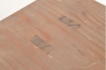 和製アンティーク　ディスプレイにおすすめ!素朴な木味が懐かしい雰囲気を醸し出す飾り棚(花台)(R-047956)