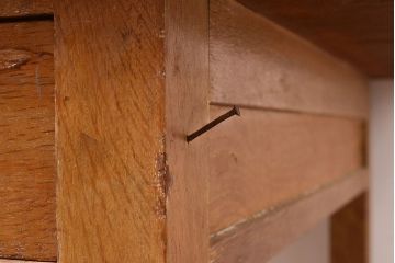 昭和レトロ　味わい深い佇まいが懐かしい空間づくりを叶える、ナラ材製の机(学習机、在宅ワーク、在宅用平机、在宅ワーク、在宅用ワークデスク)(R-047959)