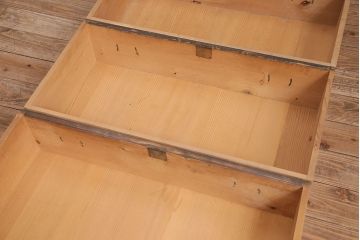 和製アンティーク　前面にカエデ材を使用した、落ち着いた佇まいの衣装箪笥(引き出し、チェスト)(R-047967)