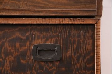 和製アンティーク　前面にカエデ材を使用した、落ち着いた佇まいの衣装箪笥(引き出し、チェスト)(R-047967)