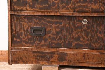 和製アンティーク　前面にカエデ材を使用した、落ち着いた佇まいの衣装箪笥(引き出し、チェスト)(R-047967)