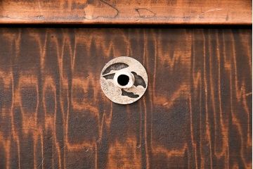 和製アンティーク　前面にカエデ材を使用した、落ち着いた佇まいの衣装箪笥(引き出し、チェスト)(R-047967)