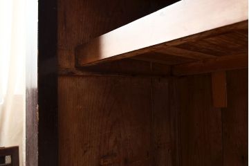 和製アンティーク　前面ヒノキ材・ケヤキ材　5尺が珍しい!年月を経た味わいが楽しめる明治期の水屋箪笥(五尺、重ね箪笥、収納棚、食器棚、キャビネット)(R-047968)