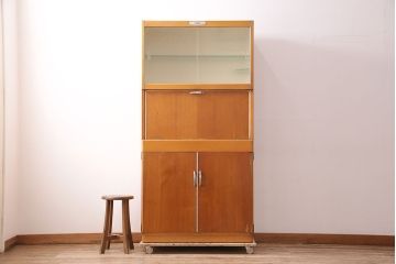 イギリスヴィンテージ　作業台付きが嬉しい!レトロなキッチンキャビネット(食器棚、収納棚、戸棚、ビンテージ)(R-047971)