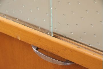 イギリスヴィンテージ　作業台付きが嬉しい!レトロなキッチンキャビネット(食器棚、収納棚、戸棚、ビンテージ)(R-047971)