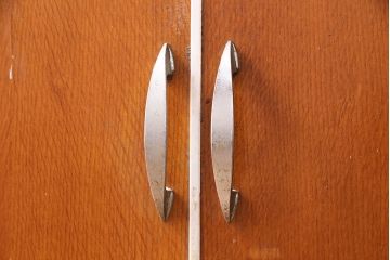 イギリスヴィンテージ　作業台付きが嬉しい!レトロなキッチンキャビネット(食器棚、収納棚、戸棚、ビンテージ)(R-047971)