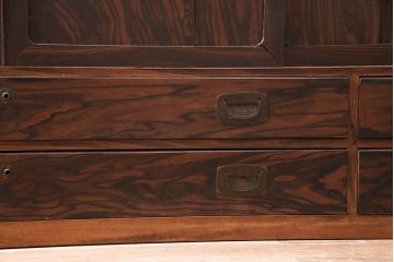 和製アンティーク　黒田箪笥店　希少な黒檀材を前面に使用した上品なテレビ台(サイドボード、ローボード、リビングボード)(R-047972)