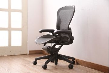 中古　Hermanmiller(ハーマンミラー社)　Bサイズ　ランバーサポート　アーロンチェア(オフィスチェア、椅子、イス)(R-047979)