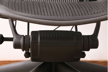 中古　Hermanmiller(ハーマンミラー社)　Bサイズ　ランバーサポート　アーロンチェア(オフィスチェア、椅子、イス)(R-047979)