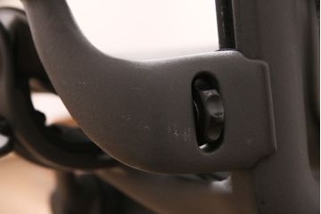 中古　Hermanmiller(ハーマンミラー社)　Bサイズ　ランバーサポート　アーロンチェア(オフィスチェア、椅子、イス)(R-047979)