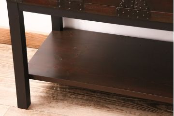 和製アンティーク　当店リメイク　桐材　十字金具の風合いが味わい深い、観音開きの時代箪笥サイドボード(引き出し)(R-047980)