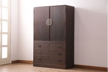 中古　伝統工芸品　品の良さを感じさせる意匠盆付きの加茂総桐箪笥(定価約78万円)(総桐たんす、和タンス、衣装箪笥、着物箪笥)(R-047984)