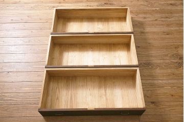 中古　伝統工芸品　品の良さを感じさせる意匠盆付きの加茂総桐箪笥(定価約78万円)(総桐たんす、和タンス、衣装箪笥、着物箪笥)(R-047984)