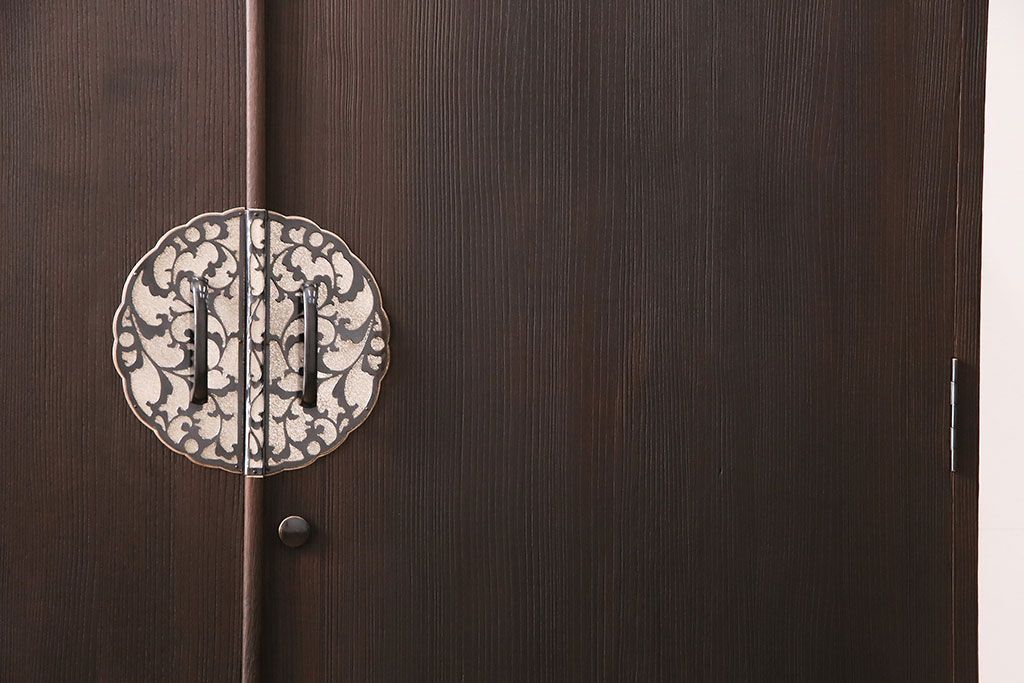 中古　伝統工芸品　品の良さを感じさせる意匠盆付きの加茂総桐箪笥(定価約78万円)(総桐たんす、和タンス、衣装箪笥、着物箪笥)(R-047984)