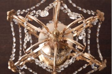 中古　海外製　幻想的なムード作りにぴったり!煌びやかな光を放つガラスドロップのテーブルランプ(スタンドライト、卓上照明)(R-047986)