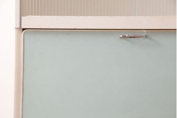 イギリスヴィンテージ　レトロな雰囲気たっぷりのキッチンキャビネット(食器棚、収納棚、戸棚、ビンテージ)(R-047987)