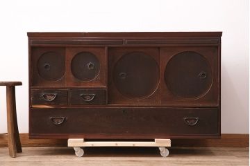 和製アンティーク　ガラスを入れて丸窓にリメイク!レトロで可愛らしいテレビ台(テレビボード、サイドボード、ローボード、丸窓付き)(R-047988)