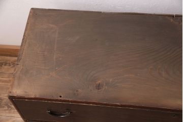 和製アンティーク　年月を重ねた味わいが魅力的な前面栓材製の箪笥ローボード(衣装箪笥、時代箪笥、チェスト、引き出し)(R-047989)