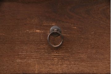 和製アンティーク　倹飩式扉が趣溢れる前面栓材製の箪笥ローボード(衣装箪笥、時代箪笥、チェスト、引き出し)(R-047990)