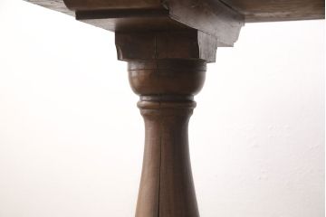 イギリスアンティーク　オーク材　クラシカルなデザインと重厚感のある佇まいが魅力的なダイニングテーブル(リフェクトリーテーブル、6人掛け)(R-047991)