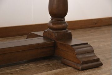 イギリスアンティーク　オーク材　クラシカルなデザインと重厚感のある佇まいが魅力的なダイニングテーブル(リフェクトリーテーブル、6人掛け)(R-047991)