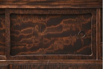 和製アンティーク　独特な杢目が存在感抜群のカエデ材を前面に使用したリビングボード(テレビ台、箪笥ローボード、サイドボード)(R-048001)