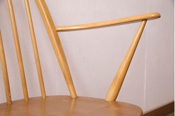 イギリスアンティーク　ERCOL　優雅なフォルムが魅力的!アーコールのクエーカーアームチェア(ダイニングチェア、椅子)(R-048005)