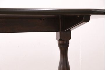 中古　松本民芸家具　深みのある色合いが高級感を醸し出すトレッスル楕円卓(定価約29万円)(2人掛けダイニングテーブル、オーバル型)(R-048007)