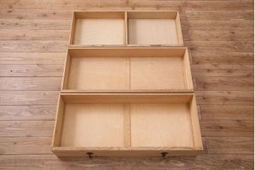 イギリスアンティーク　オーク材　ストリップド(剥離)家具　ツイストレッグがお洒落なドレッシングチェスト(引き出し、サイドボード)(R-048008)
