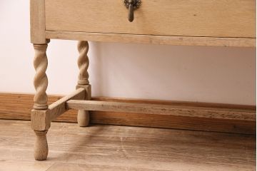 イギリスアンティーク　オーク材　ストリップド(剥離)家具　ツイストレッグがお洒落なドレッシングチェスト(引き出し、サイドボード)(R-048008)