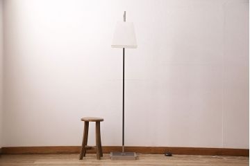 中古　山田照明　FD-4172-L　スタイリッシュな佇まいが魅力のスタンド照明(フロアスタンド、照明、スタンドライト)(R-048011)