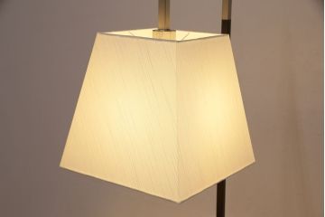 中古　山田照明　FD-4172-L　スタイリッシュな佇まいが魅力のスタンド照明(フロアスタンド、照明、スタンドライト)(R-048011)