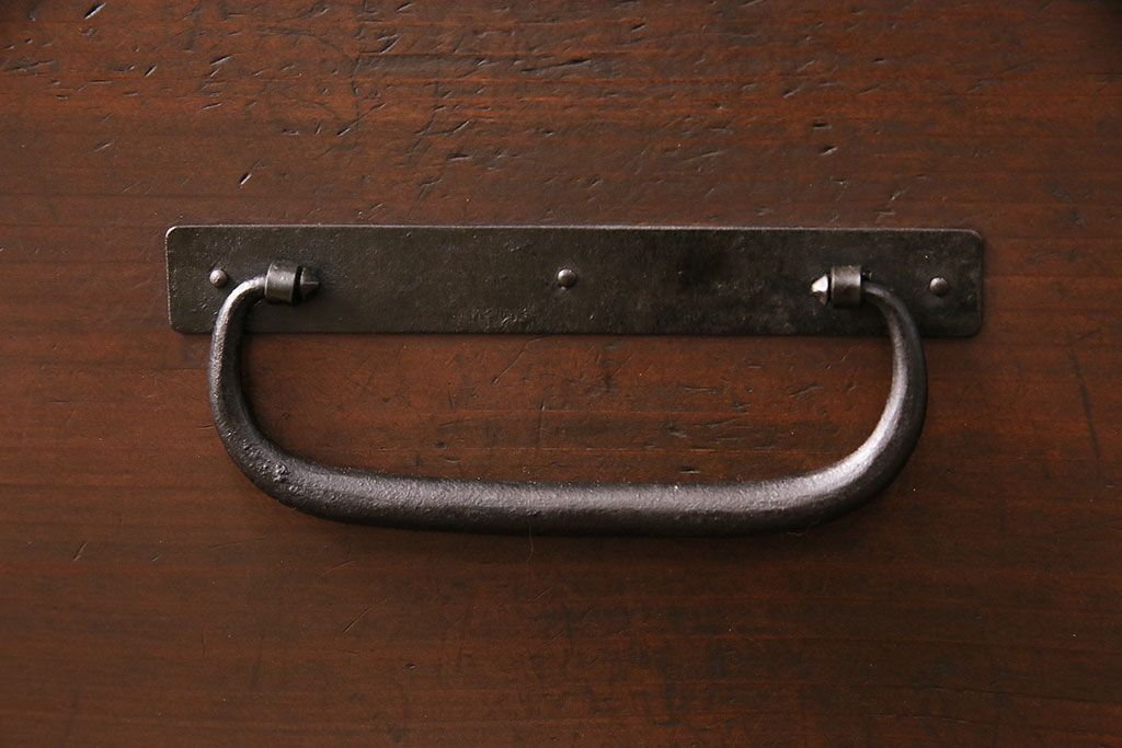 和製アンティーク　リメイク品　渋いかっこ良さを演出する観音開きの時代箪笥サイドボード(引き出し)(R-048016)