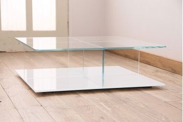 中古　Cassina(カッシーナ)　269MEX　メックスローテーブル　スクエアタイプ(定価約21万円)(ガラステーブル)(R-048017)