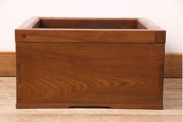 中古　指物家具　桑材　趣のある和の雰囲気作りにおすすめな角火鉢(木製火鉢、茶道具、箱火鉢)(R-048019)