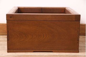 中古　指物家具　桑材　趣のある和の雰囲気作りにおすすめな角火鉢(木製火鉢、茶道具、箱火鉢)(R-048019)